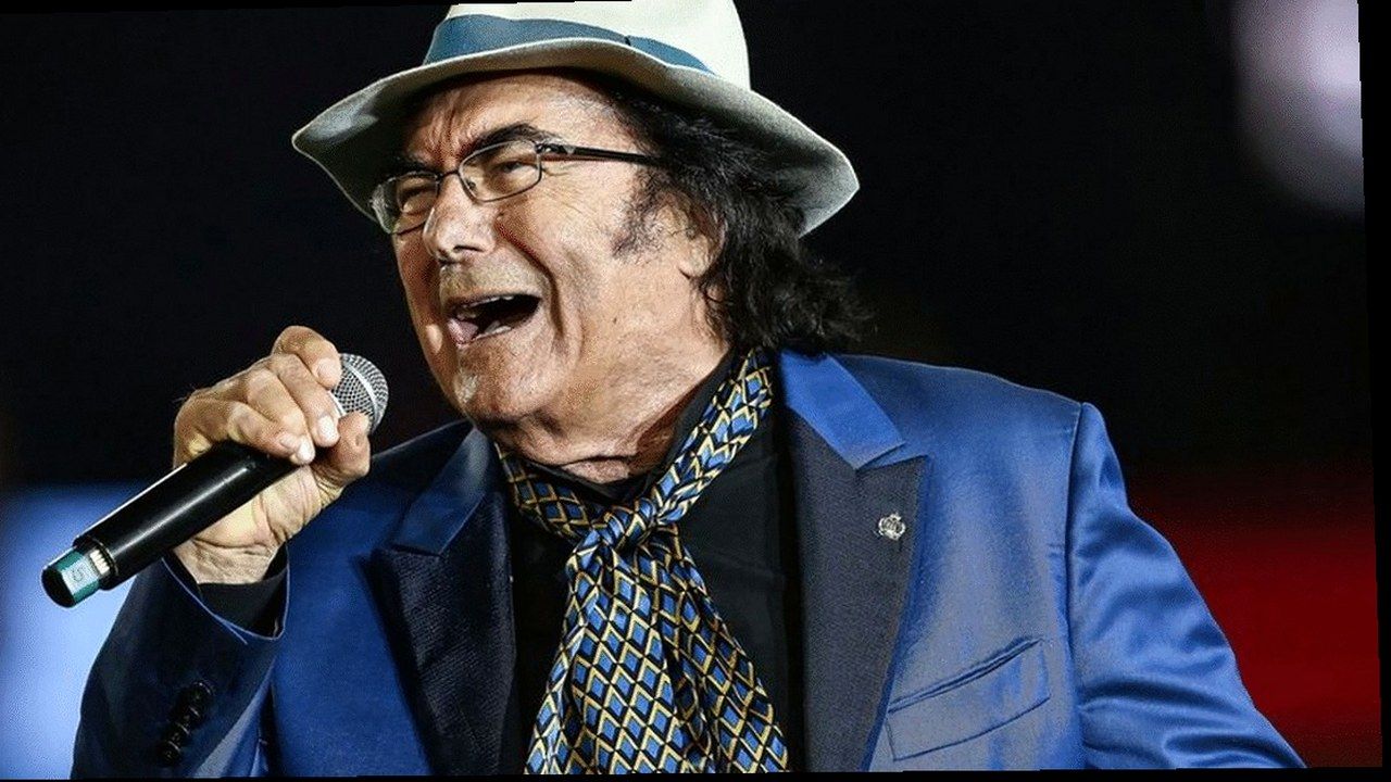 Al Bano Carrisi sul palco: il cantante a Bagheria durante il concerto