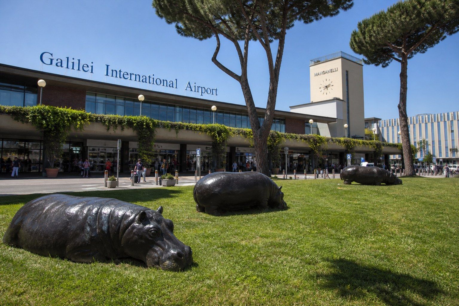 Pisa, aeroporto Galileo Galilei: tensione durante le operazioni di imbarco