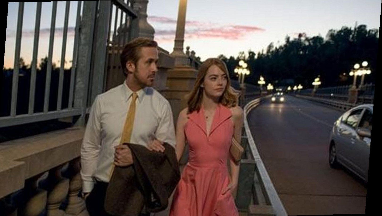 Ryan Gosling e Emma Stone in una scena di La La Land