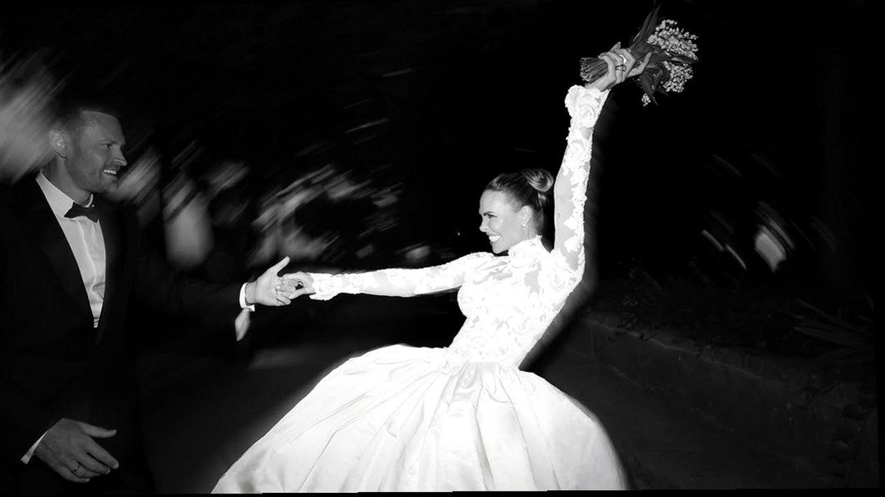 Ilary Blasi, abito da sposa Scervino