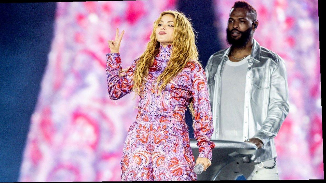 Shakira in concerto a Madrid — residency Macondo 2026, sola warp geometrica (volti invariati)
