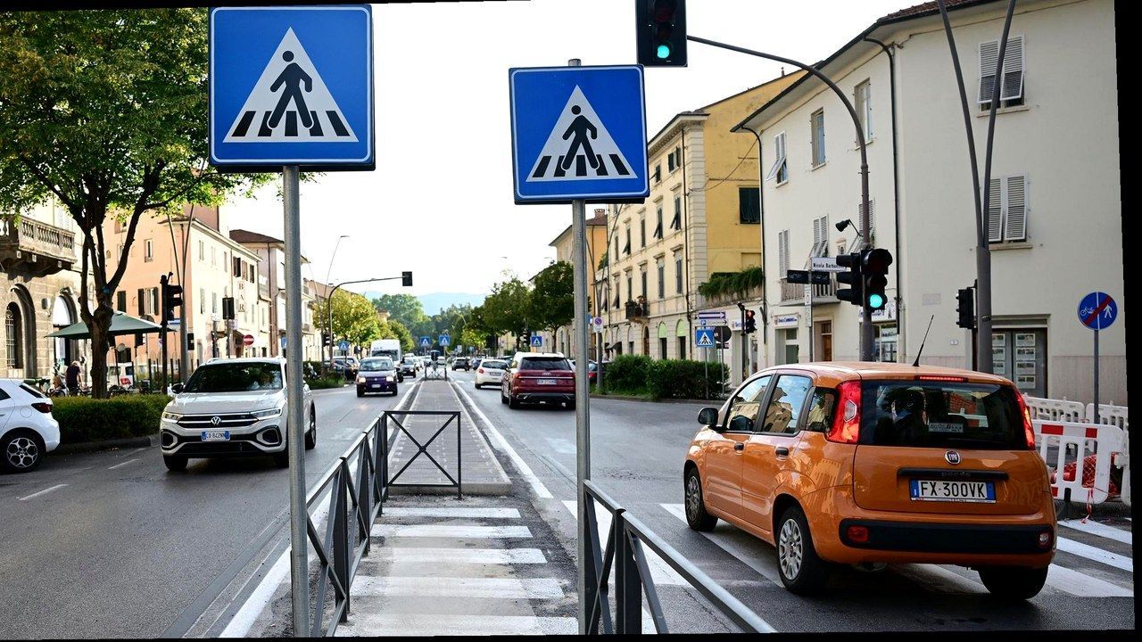 Lucca, viale Castracani — stessa scena dalla fonte, nuova angolazione e inquadratura