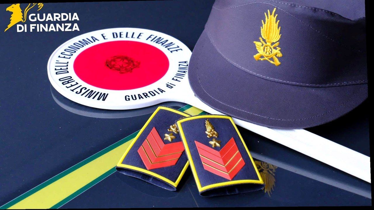 Viareggio, operazione Guardia di Finanza — stessa scena dalla fonte, nuova angolazione e inquadratura