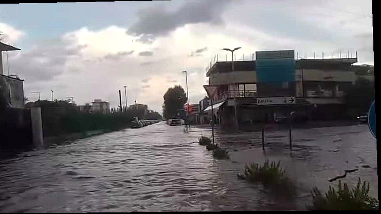 Viareggio — stessa scena dalla fonte, nuova angolazione e inquadratura