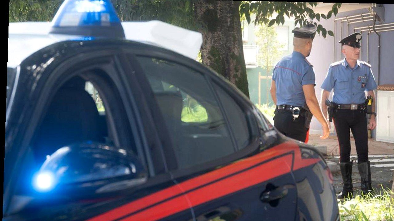 Carabinieri a Lucca — stessa scena, nuova angolazione e inquadratura