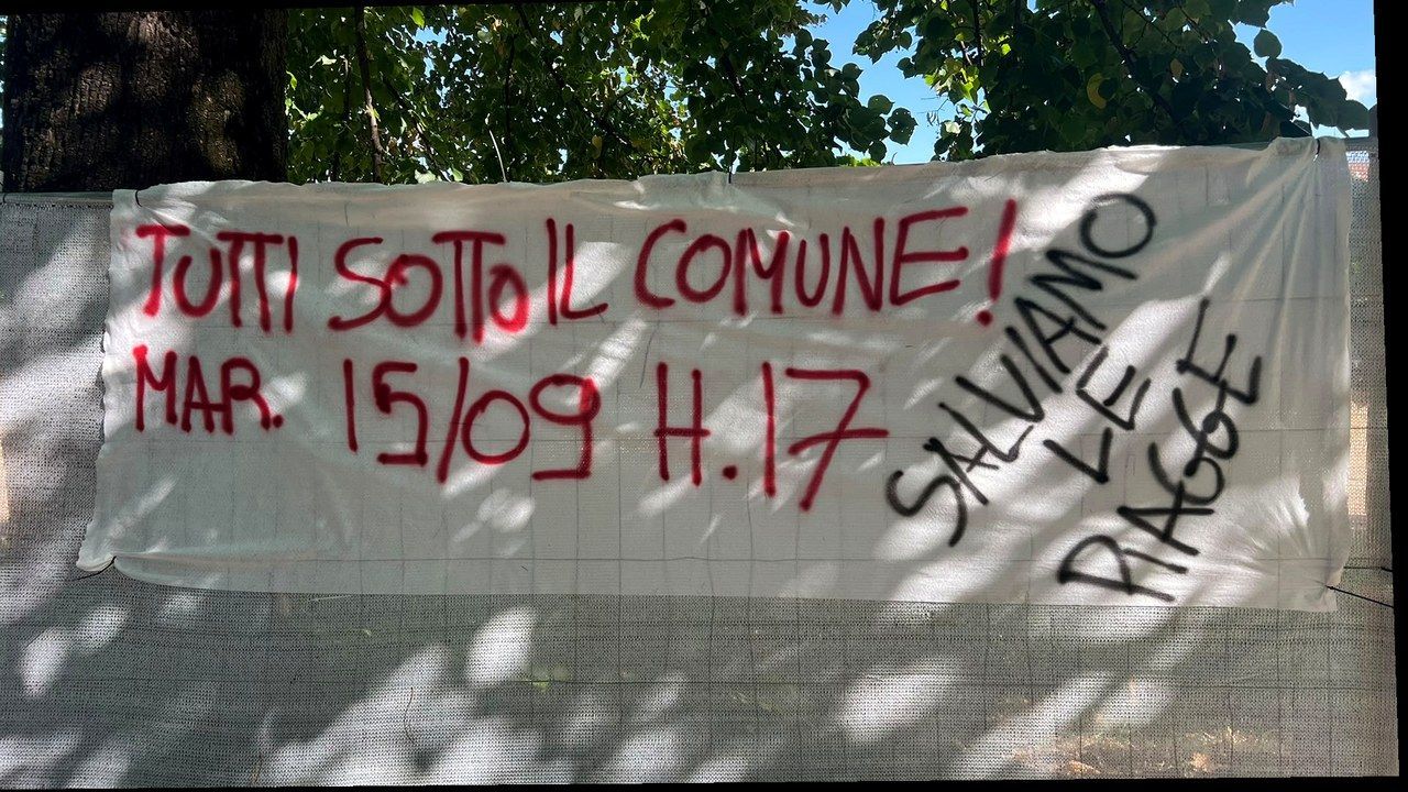 Pisa via Maccatella, striscione Salviamo le Piagge, nuova inquadratura