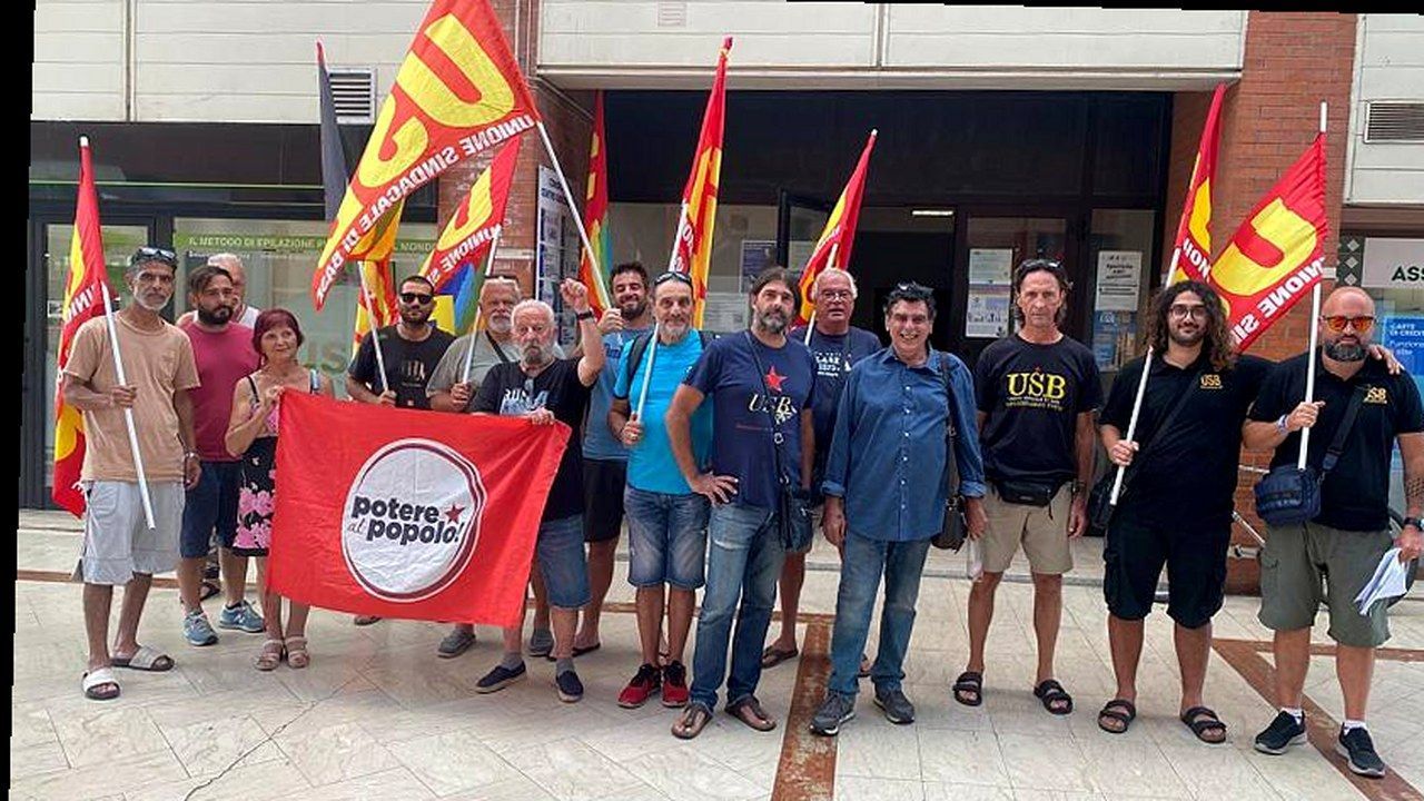 Lavoratori Geofor in sciopero (foto fonte, nuova angolazione)