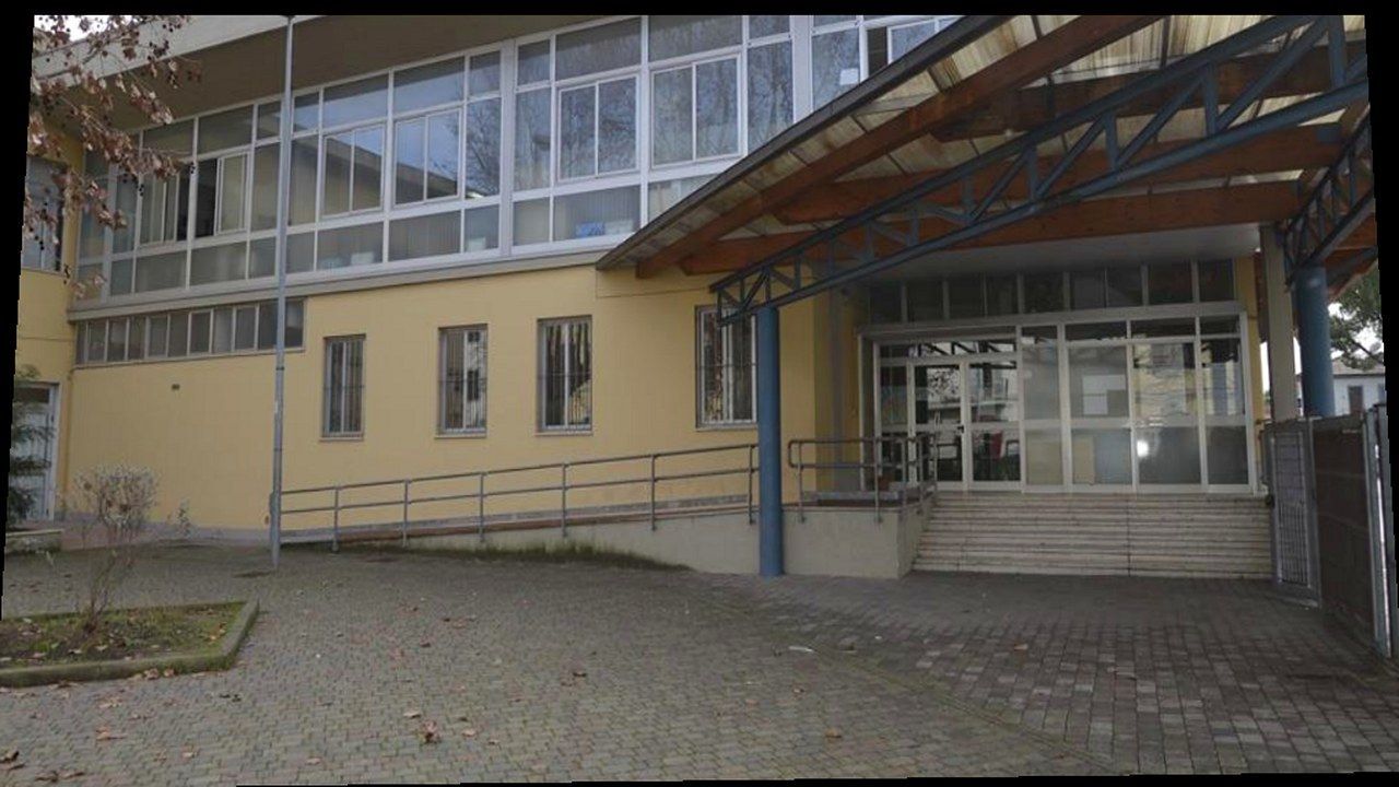Istituto scolastico a Pisa — stessa scena, nuova angolazione e inquadratura