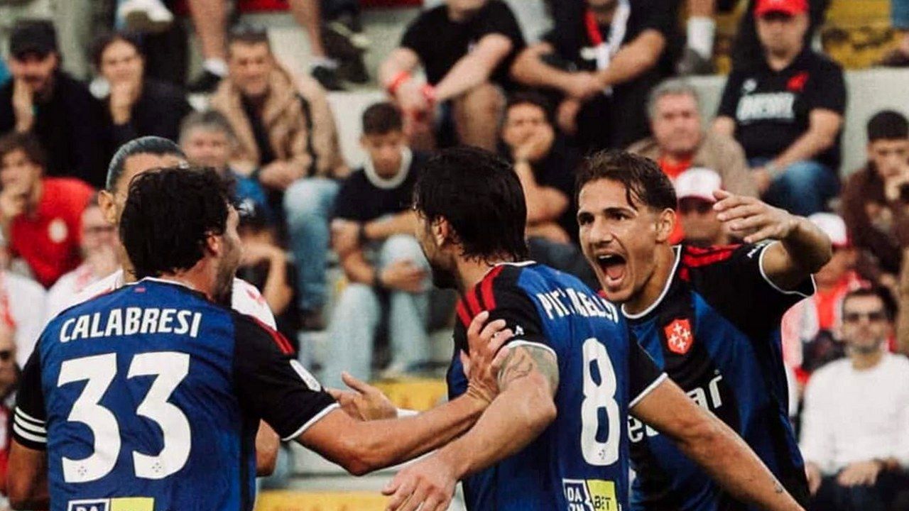 Pisa, festeggiamenti dopo il gol di Pittarello contro il Vicenza