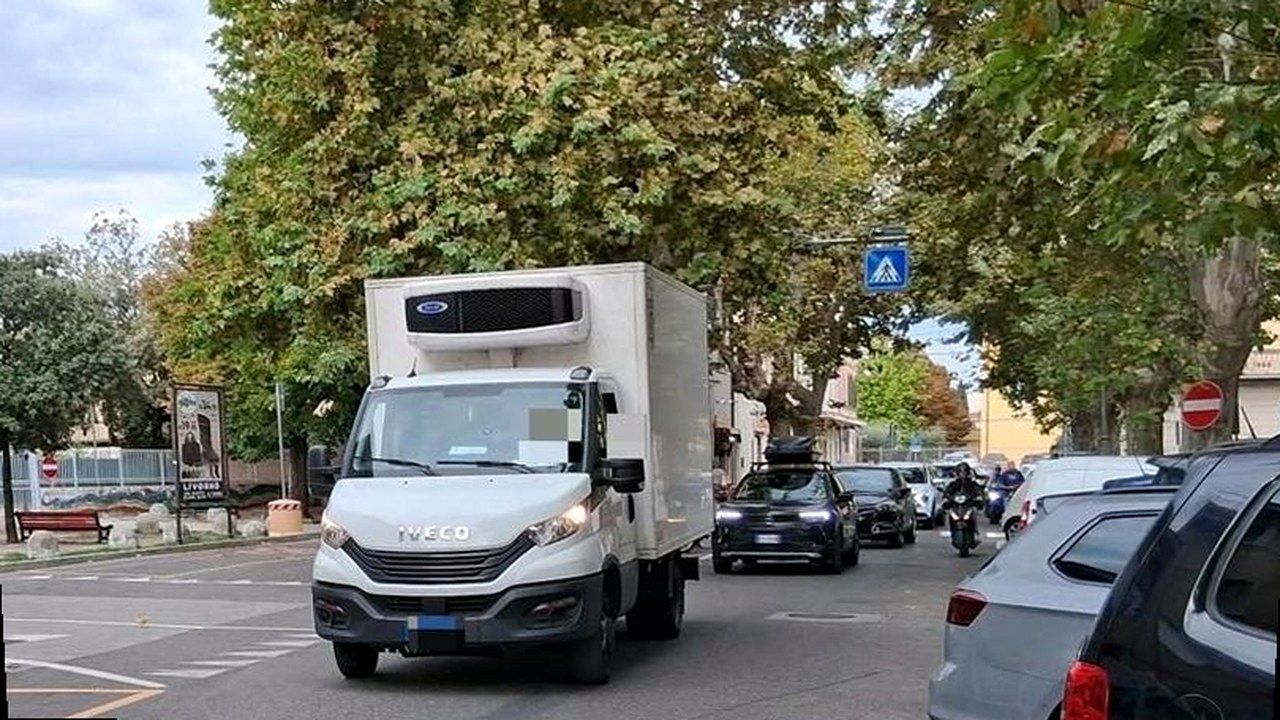 Furgone coinvolto nell’aggressione in viale Comaschi a Cascina