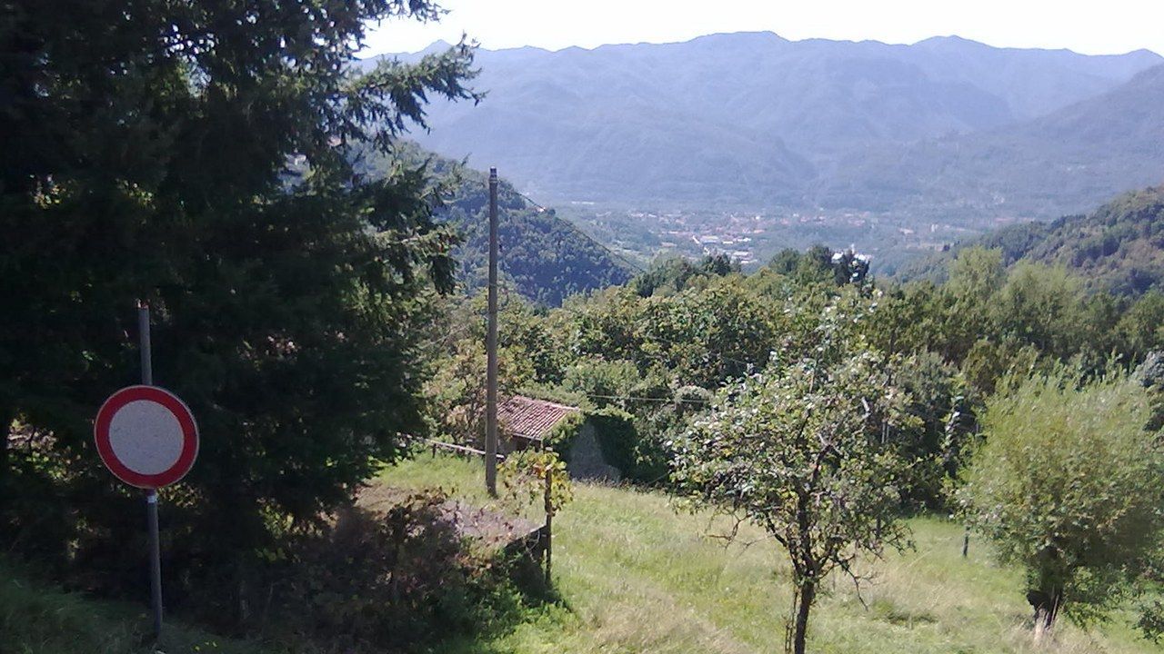 Barga, panorama sulla valle del Serchio