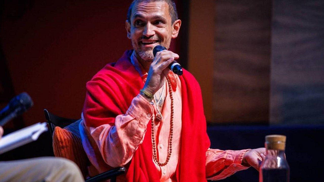 Altopascio, serata al teatro Puccini con il fotografo Stefano Lotumolo e la danza sufi
