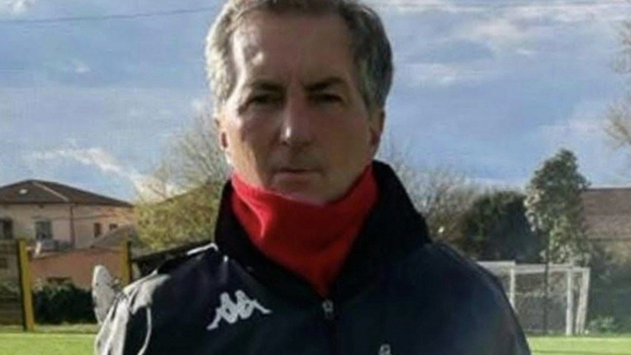 Massimo Gasperini, preparatore dei portieri ed ex collaboratore del Tau Calcio Altopascio, a bordo campo