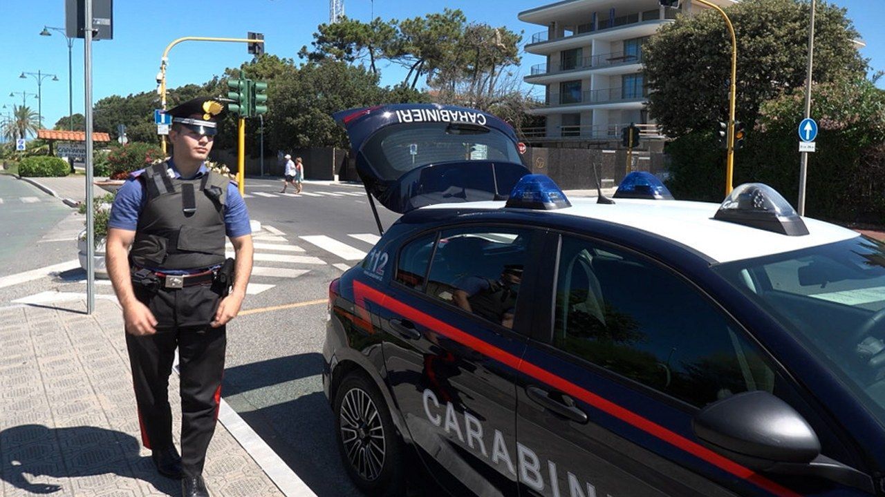 Carabinieri a Forte dei Marmi in una foto d'archivio