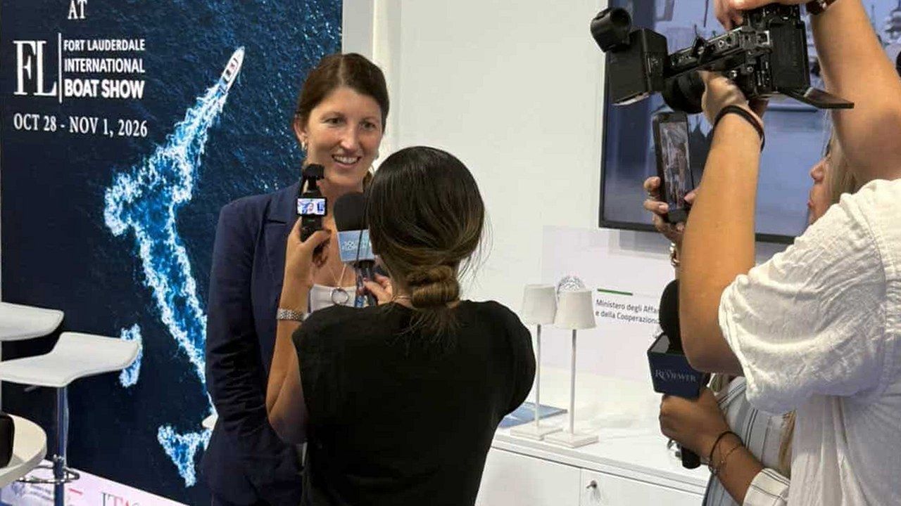 Interviste allo stand italiano del Fort Lauderdale International Boat Show (foto da Versiliatoday)