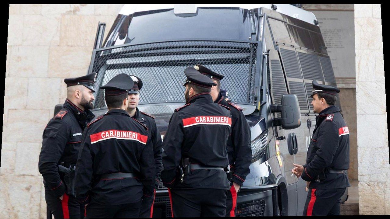 Carabinieri in servizio a Pisa, foto di repertorio — stessa immagine